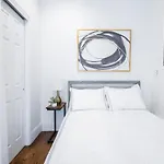69-5C Festive Comfort Brand New 1Br Lower East Side Christmas Ready