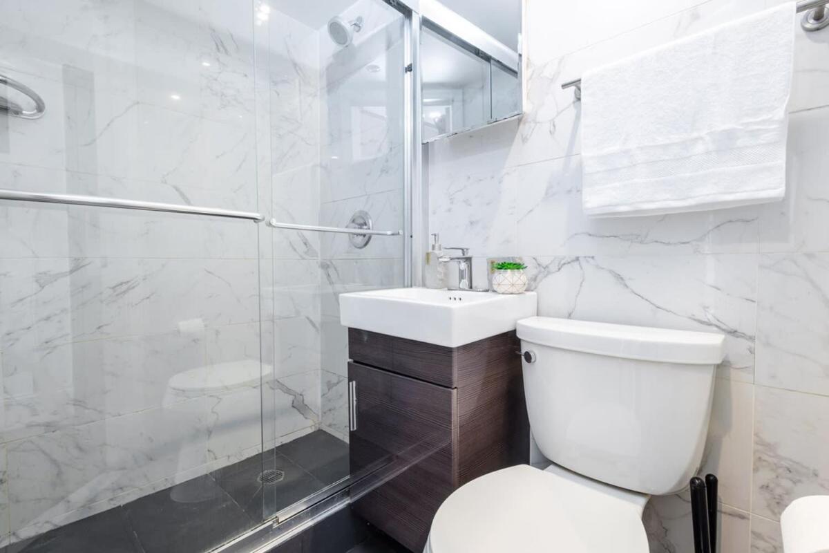 Apartment 69-5c Festive Comfort Brand New 1br Lower East Side Christmas Ready *