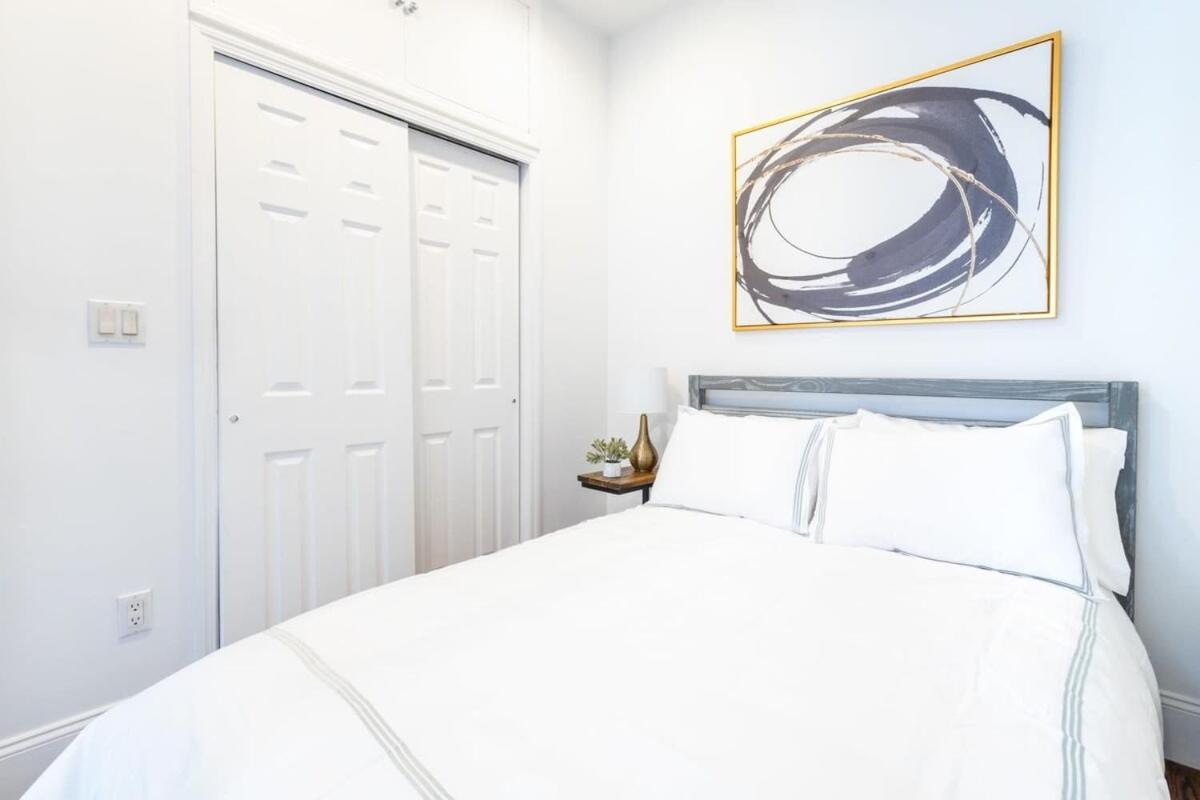 Apartment 69-5c Festive Comfort Brand New 1br Lower East Side Christmas Ready