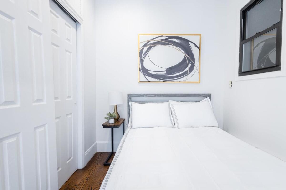 69-5c Festive Comfort Brand New 1br Lower East Side Christmas Ready Apartment New York