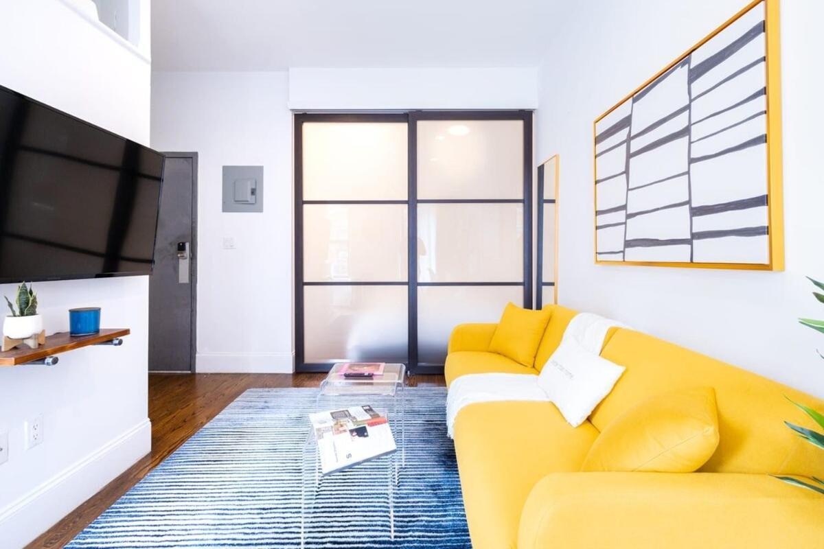 69-5c Festive Comfort Brand New 1br Lower East Side Christmas Ready *