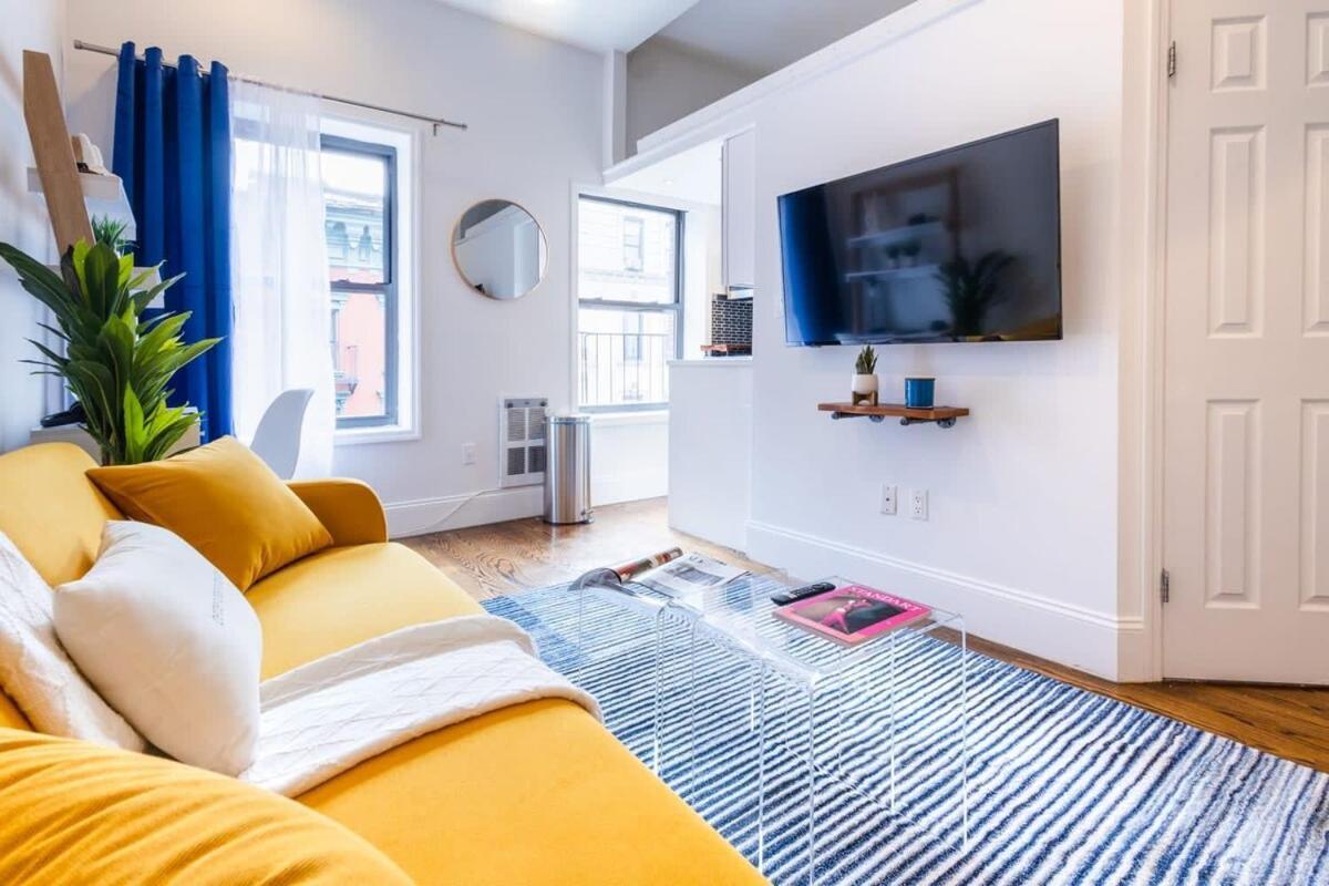 69-5c Festive Comfort Brand New 1br Lower East Side Christmas Ready Apartment New York