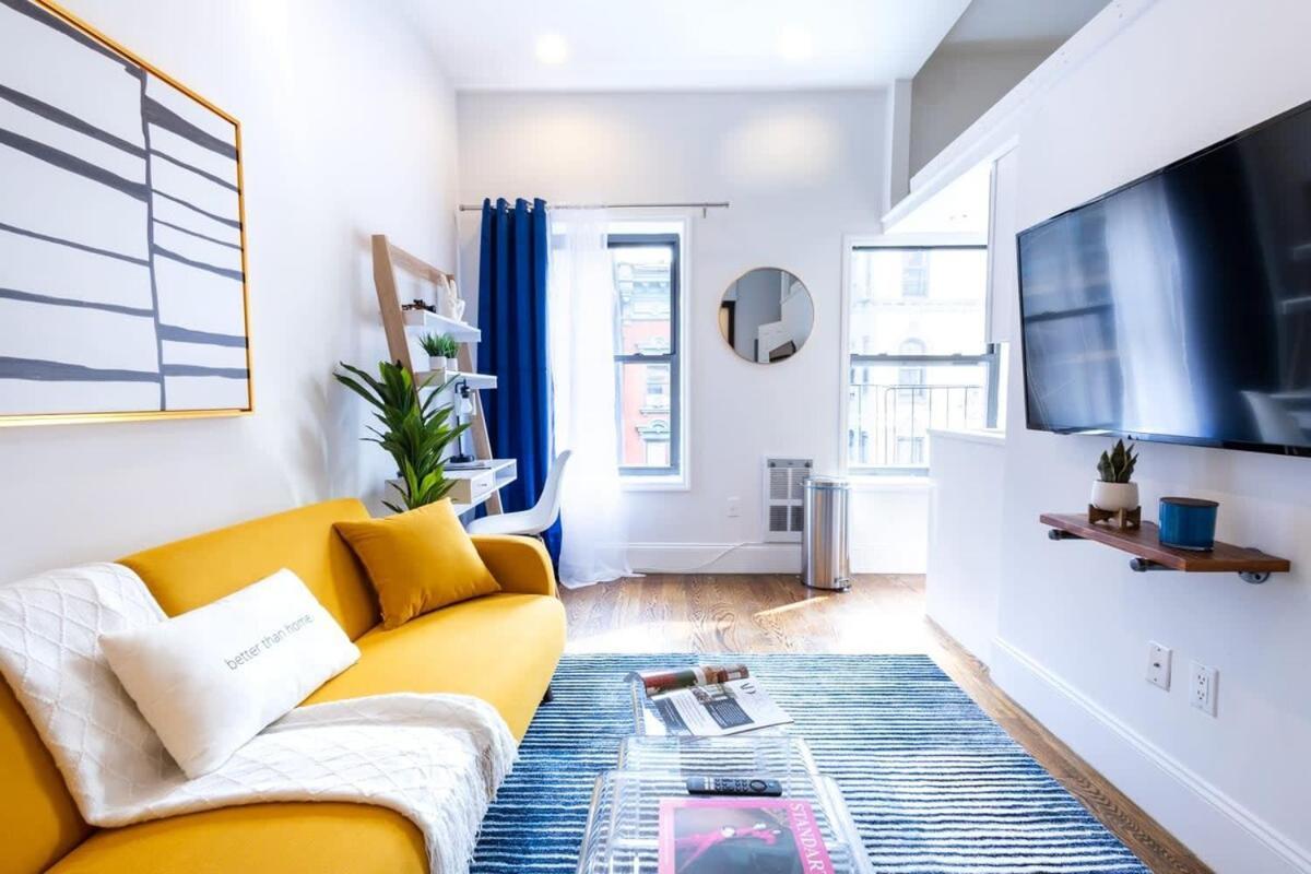 69-5c Festive Comfort Brand New 1br Lower East Side Christmas Ready Apartment New York